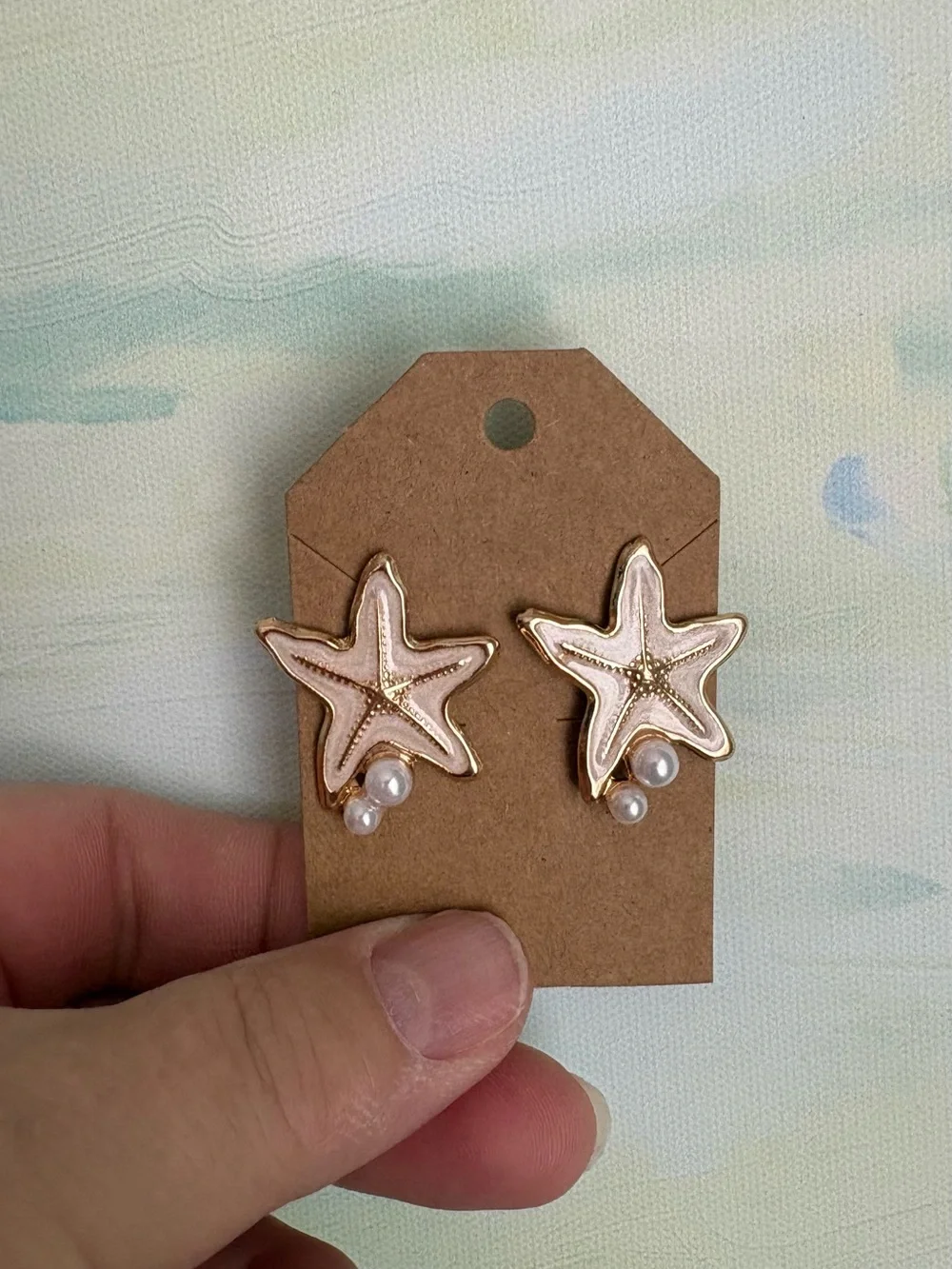 Cream Starfish Stud Earrings